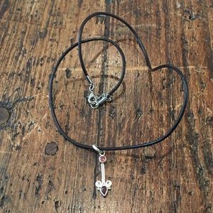 Sterling silver garnet pendant necklace